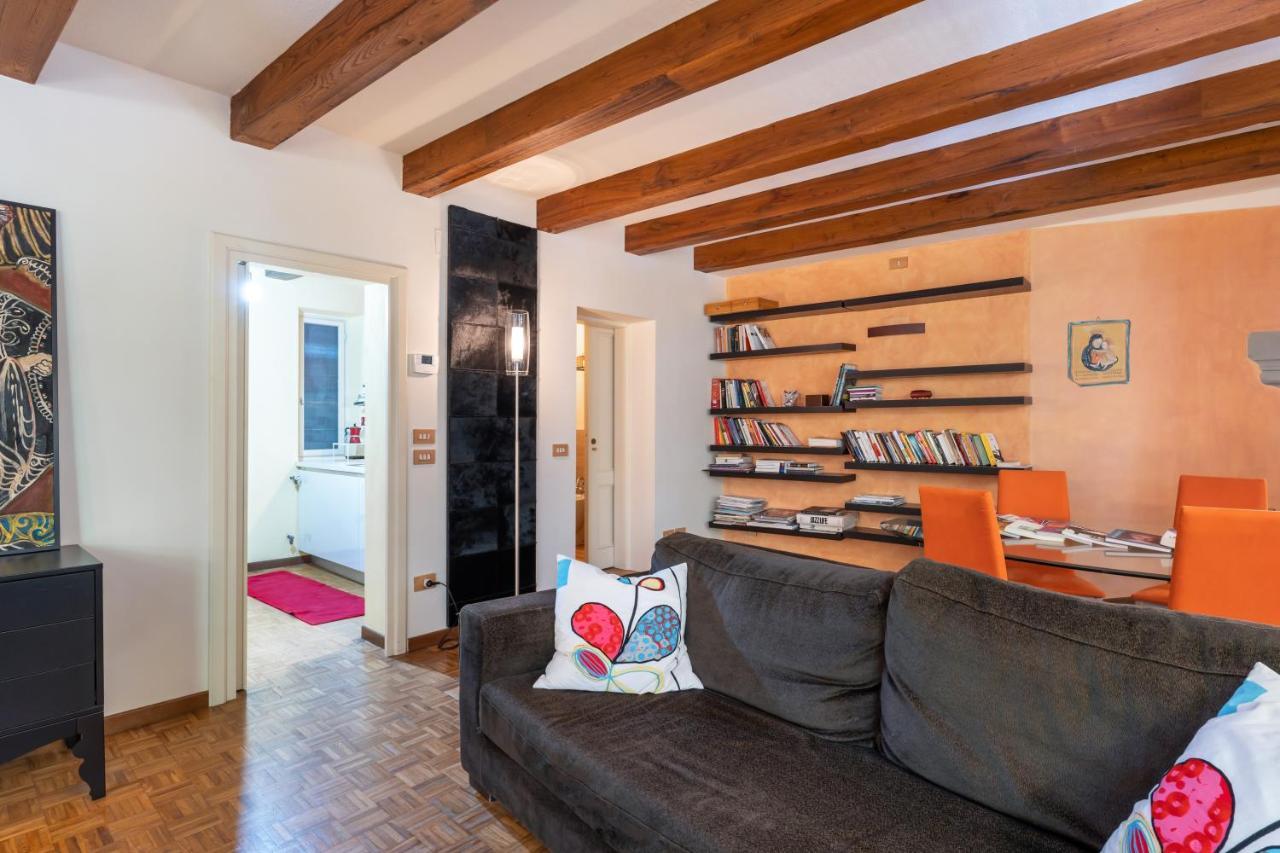 Piazza Napoleone Lovely Central Apartment ルッカ エクステリア 写真