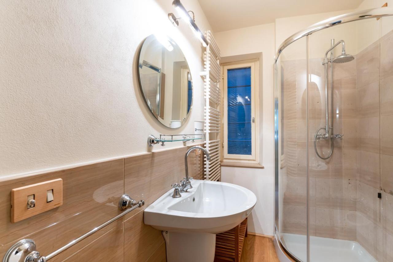 Piazza Napoleone Lovely Central Apartment ルッカ エクステリア 写真