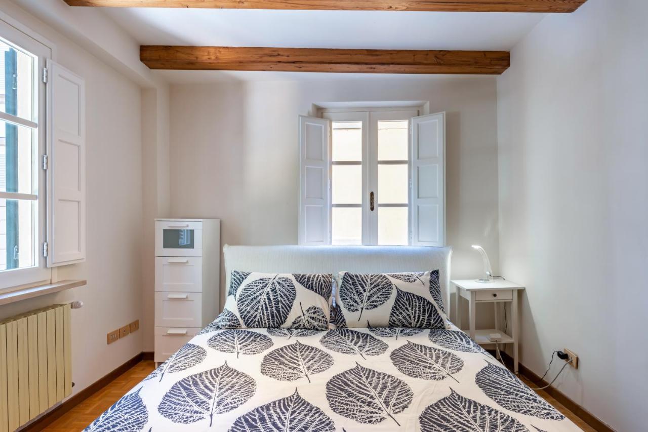 Piazza Napoleone Lovely Central Apartment ルッカ エクステリア 写真